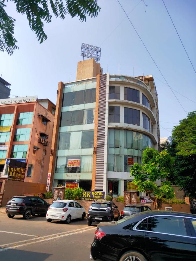 Hotel Rk Regency Ahmedabad Bagian luar foto