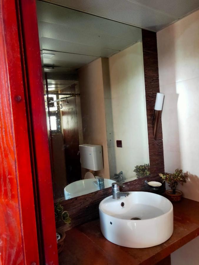 Hotel Rk Regency Ahmedabad Bagian luar foto